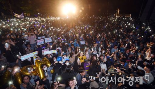 [포토]문재인 향한 함성!