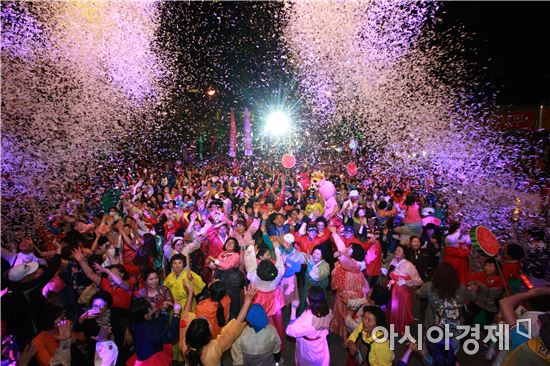 제5회 부안오복마실축제 성공 개최 일등공신 ‘자원봉사자’