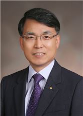 [CEO칼럼]文정부, 적극적인 주택정책 펼쳐야 