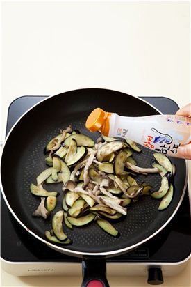 「오늘의 레시피」가지 버섯 들깨볶음