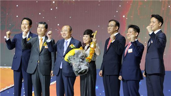 한화생명, 연도대상 시상식 개최…김승연 회장 참석