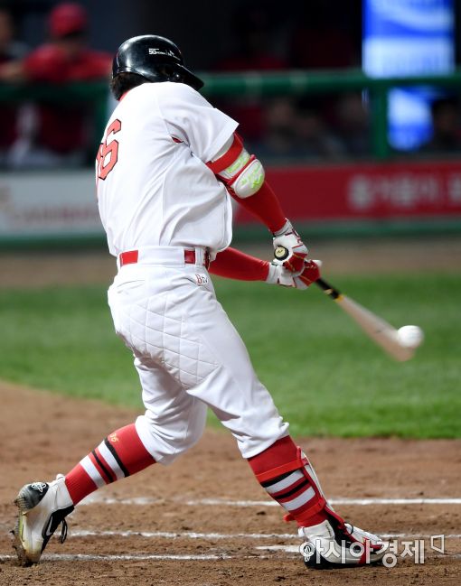 [포토]박정권, '잘맞은 2루타'