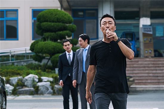 영화 '보안관' 200만 관객 돌파