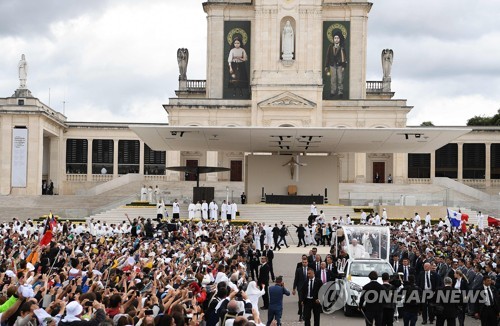 프란치스코 교황, 성모 발현 목격한 '파티마 목동 남매' 성인 선포