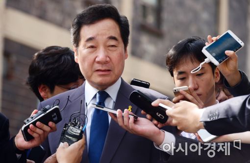 한국당 "이낙연, 부인 '그림 강매' 의혹…판매내역 공개해야"