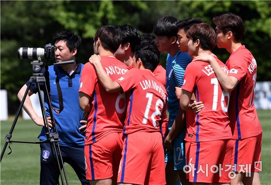 [포토]U-20대표팀, '오늘은 포토데이~'