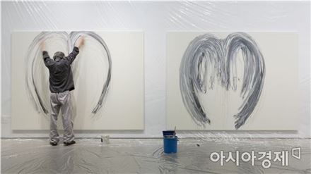 ‘기록에서 회화로’ 이건용 개인展