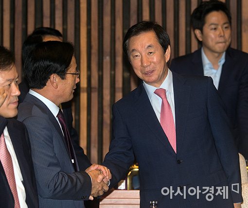 김성태 자유한국당 의원(오른쪽)