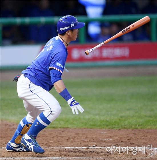 [포토]추가 2타점 2루타 치는 조동찬