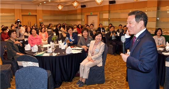 윤장현 광주시장, 광주여성경제인포럼 특강