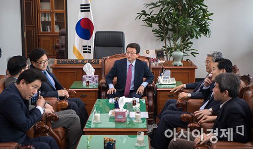 [포토]서훈 국정원장 인사청문회 확정, '29~30일'