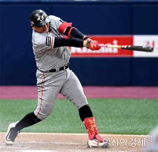 [포토]김태균, '역전 1타점 적시타'