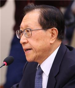'국정 역사교과서' 편찬 주도한 김정배 국사편찬위원장 사의