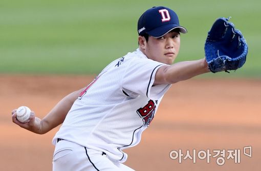 [포토]역투하는 두산 선발투수 함덕주