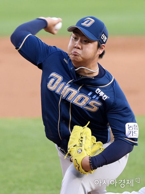 [포토]역투하는 NC 선발 이민호