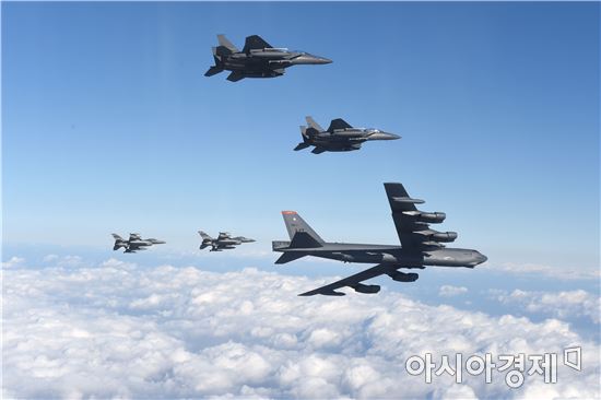 [양낙규의 Defence Club]한반도 군사력 집중 시키는 중ㆍ미