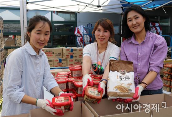 김철하 대표 "고객과 함께하는 봉사활동으로 소통"…CJ제일제당의 선물세트 나눔