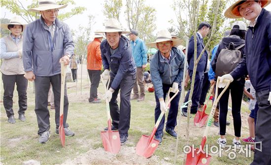 전남도, 순천서 '3대 참여 정원’조성 