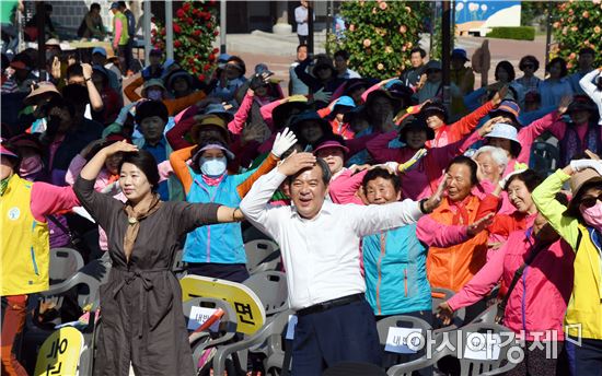 제7회 곡성세계장미축제기념 ‘주민건강걷기’행사 성황