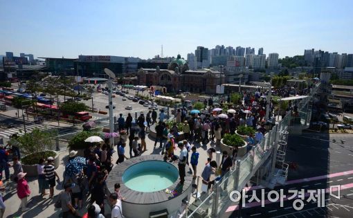 '서울로7017' 개장 한 달 만에 203만명 방문