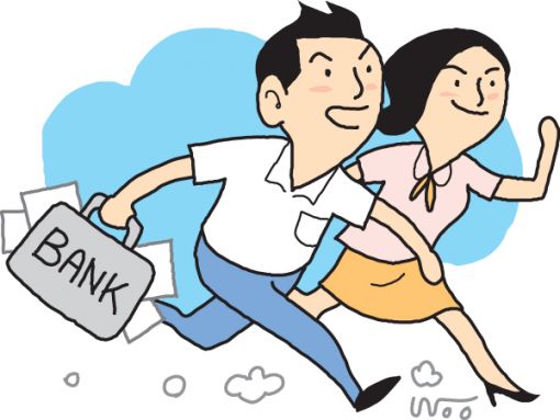 [소프트M]은행, 벌써 더위와의 전쟁…반팔입고 뛰는 은행원들