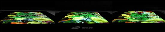 삼성디스플레이가 SID 2017에서 공개한 세계 최초의 9.1형 스트레처블(stretchable) OLED로 화면 양면이 모두 늘어나는 특성을 구현했다.
