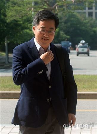 [포토]출근하는 김동연 부총리 지명자