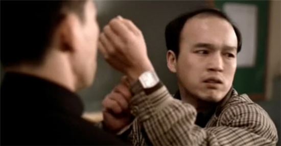 돌연 시계 푸는 손님…"삼성페이 결제요"