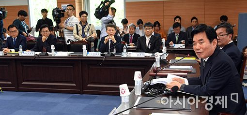 [포토]발언하는 김진표 위원장