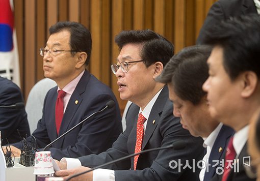 정우택 "박 前 대통령 재판, 공정해야 한다…특검과 달라야"