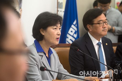 [포토]발언하는 추미애 대표