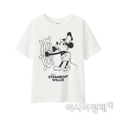 "여기도 미키, 저기도 미키"…디즈니에 빠진 SPA 브랜드들