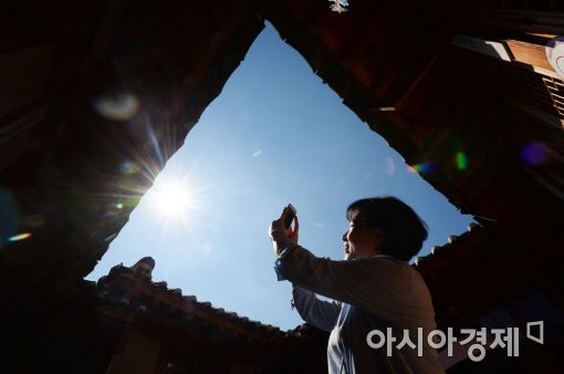 [포토]하늘 아래 한옥