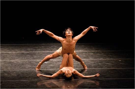 유니버설발레단 '디스이즈모던-Petite Mort' ⓒUniversal Ballet Photo by KyungJin Kim 
