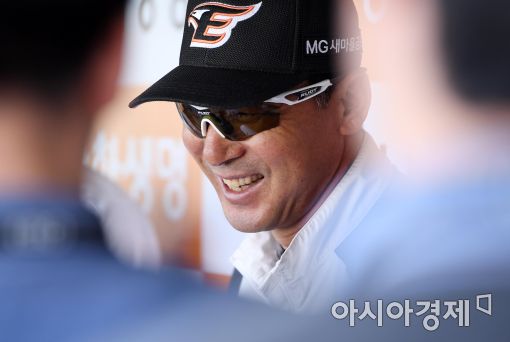 [포토]이상군 감독대행, '조심스러운 인터뷰'