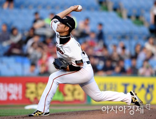 [포토]이태양, '시즌 2승 도전'