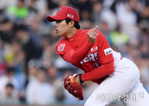 [포토]역투하는 KIA 선발 임기영
