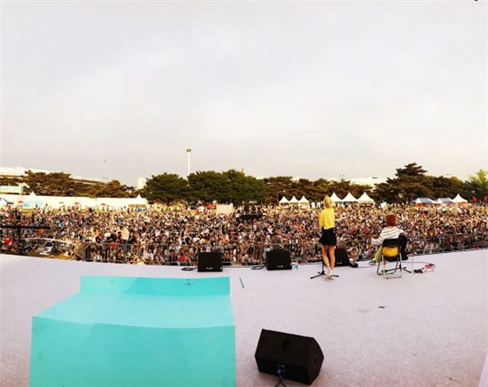 '음원 강자' 볼빨간 사춘기, 대학축제 섭외 1순위 넘어 '음악페스티벌'까지 접수