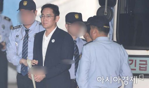 삼성 "대통령 친인척 뇌물 사건에서 준 사람 처벌받은적 없다"
