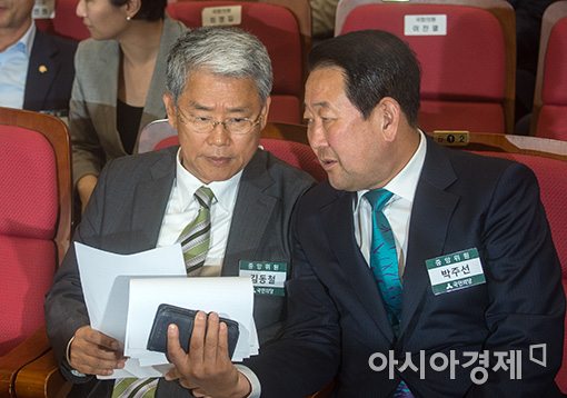 [포토]심각한 표정의 박주선·김동철