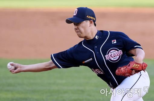 [포토]역투하는 두산 선발 박치국