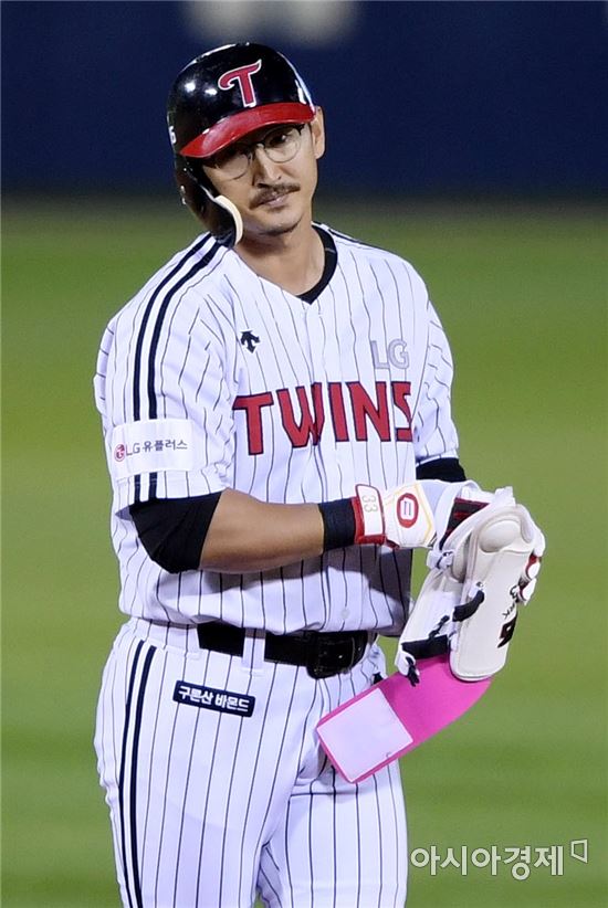 [포토]박용택, '싹쓸이 2루타로 달아난다!'