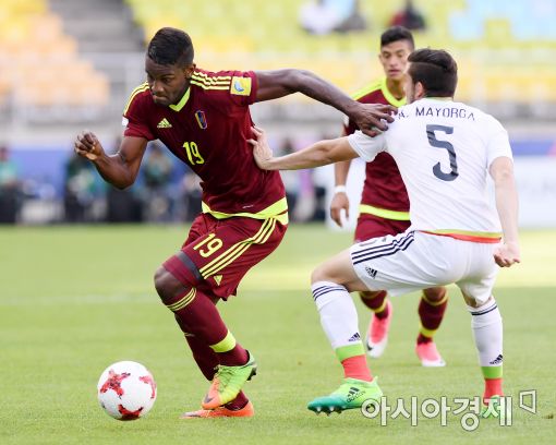 [포토]코르도바, '막아도 소용없어!'