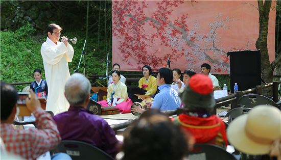 [포토]광주동구, 의재로 화폭산책 ‘무등에 흐르는 역사’개최