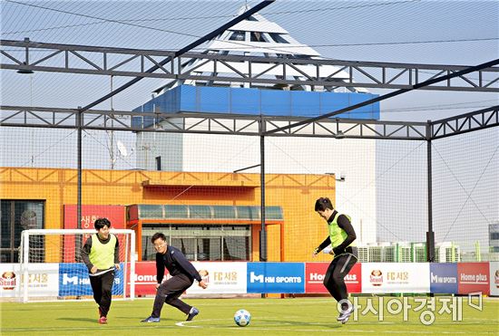 U-20 월드컵, 따뜻한 날씨에 유통업체 '옥상'도 문전성시    