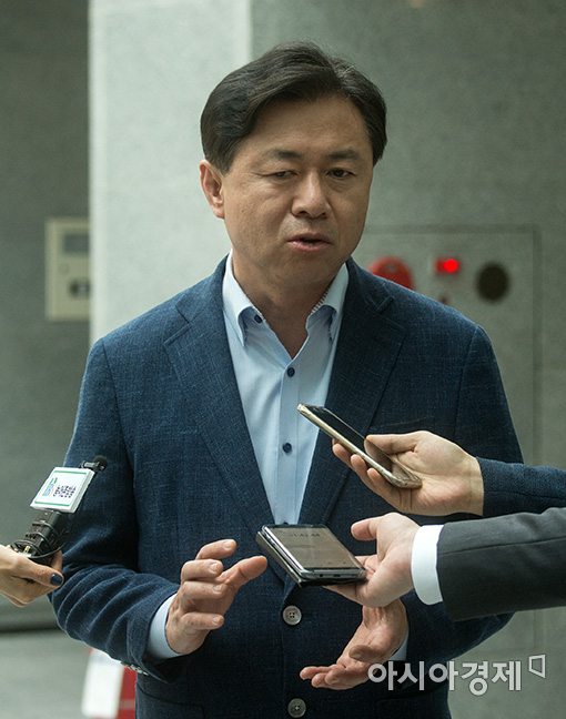 [포토]해양수산부 장관으로 내정된 김영춘 의원