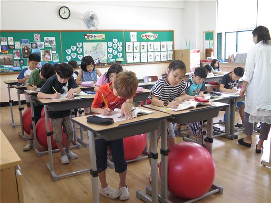 강동구, 전국 최초 '움직이는 교실' 개발 아동비만 예방