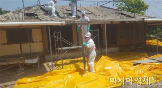 나주시 ‘건강 위협하는 노후 슬레이트’ 철거
