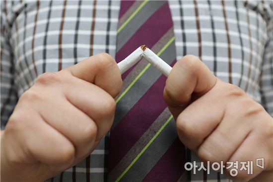편의점 매출 핵심 '담배' 판매 '뚝'…경고그림 도입 6개월만에 직격탄