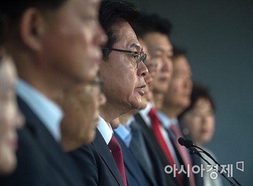 [포토]자유한국당, "이낙연 총리 후보자 인준 절대 반대"